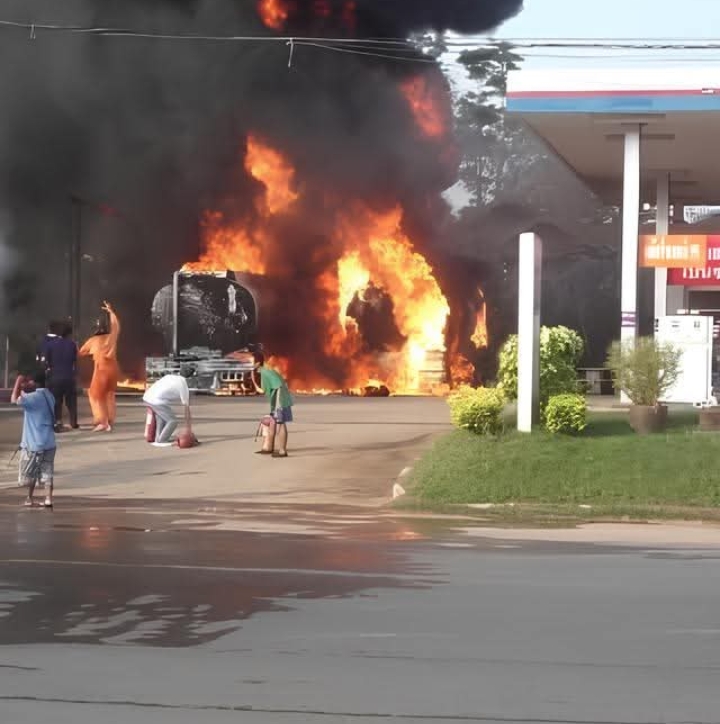 ประกาศด่วน!!เสียชีวิตแล้ว 4 ราย ปั๊มน้ำมันระเบิด คนแห่หนีระทึก…..ดูเพิ่มเติม!!