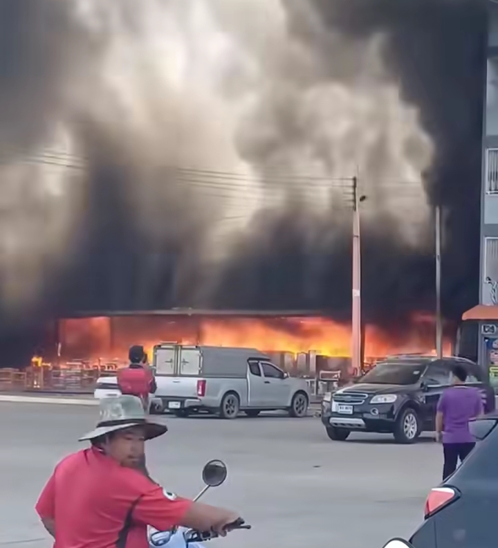 ข่าวด่วน! 9! เมื่อไม่กี่ชั่วโมงที่ผ่านมา เกิดเหตุเพลิงไหม้ครั้งใหญ่ใน…ดูเพิ่มเติม