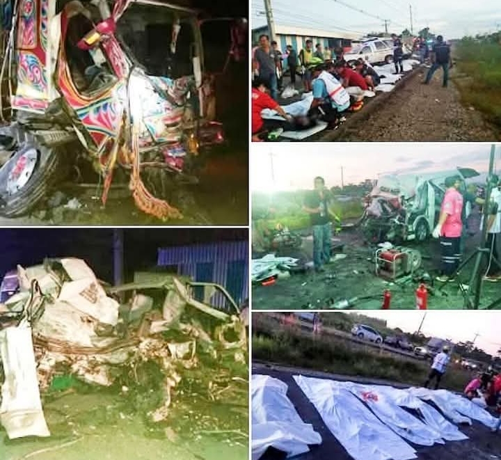 รายชื่อผู้เสียชีวิตรถตู้โดยสาร ชนท้ายรถ 10 ล้อ… ดูเพิ่มเติม